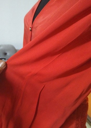 adL 38/M beden. Koyu Kırmızı V Yaka Düğmeli Kadın Bluz - Görsel 6