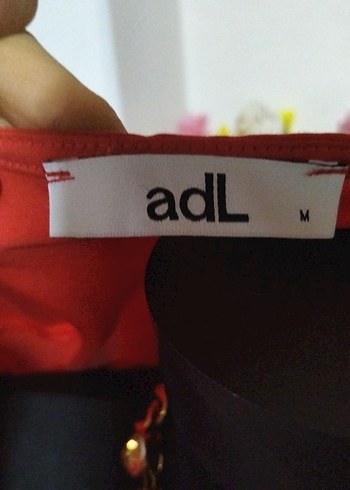 adL 38/M beden. Koyu Kırmızı V Yaka Düğmeli Kadın Bluz - Görsel 9