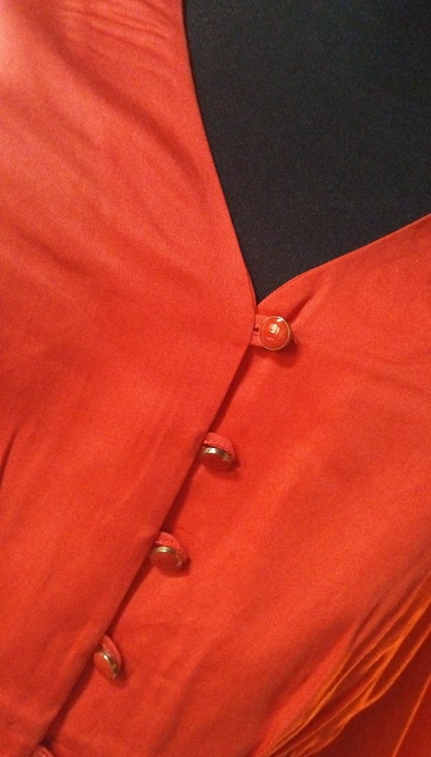 adL 38/M beden. Koyu Kırmızı V Yaka Düğmeli Kadın Bluz - Görsel 2