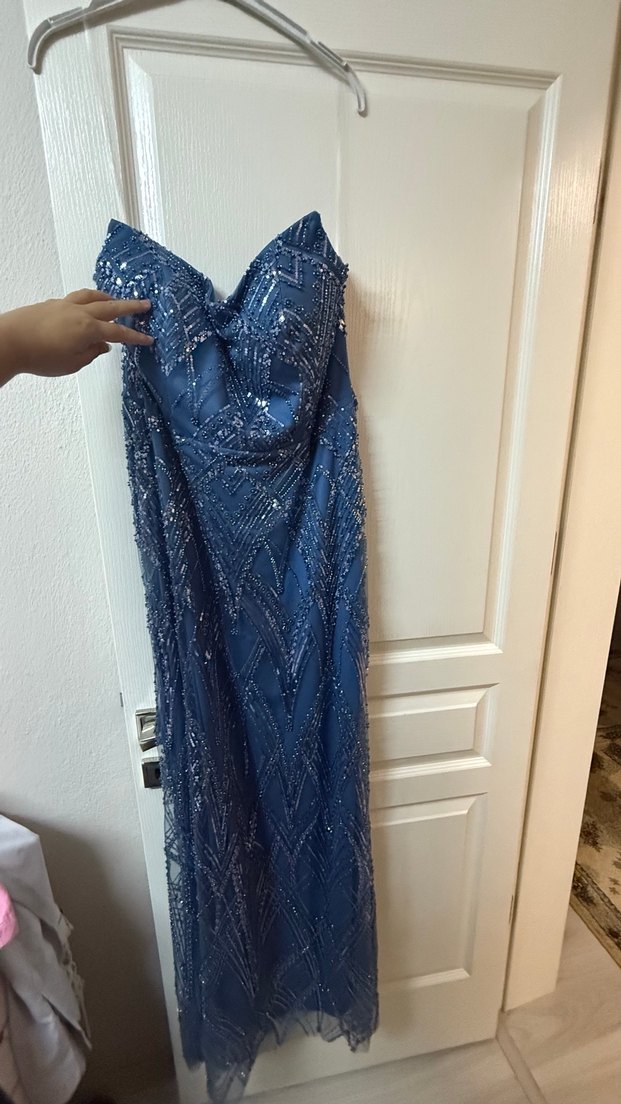 Uzun Lacivert Nakışlı taşlı Straplez Abiye Elbise - Görsel 2