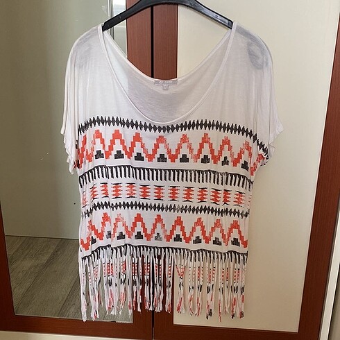 Twist marka püsküllü tshirt