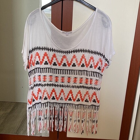 Twist Twist marka püsküllü tshirt