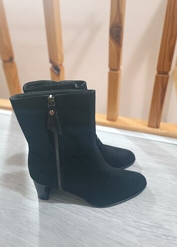 Stuart Weitzman