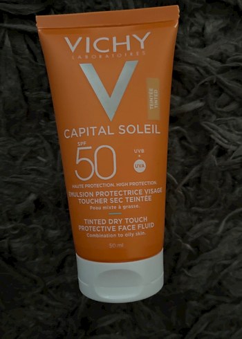 Vichy Capital Soleil SPF 50 Tonlu Yüz Koruyucu Süt - Görsel 2
