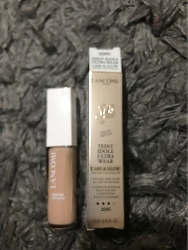  Beden Renk Lancome serum concelar no 220 c