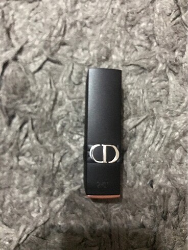 Beden Dior forewer ruj 210