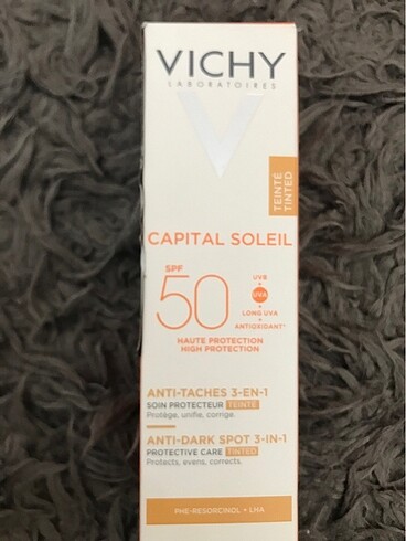 Beden Vichy capital soleıl
