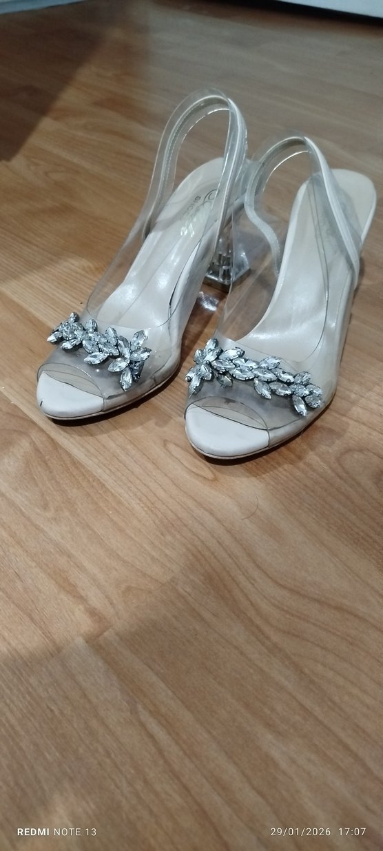 Kırmızı Tokalı Stiletto Topuklu Kadın Ayakkabı - Görsel 5