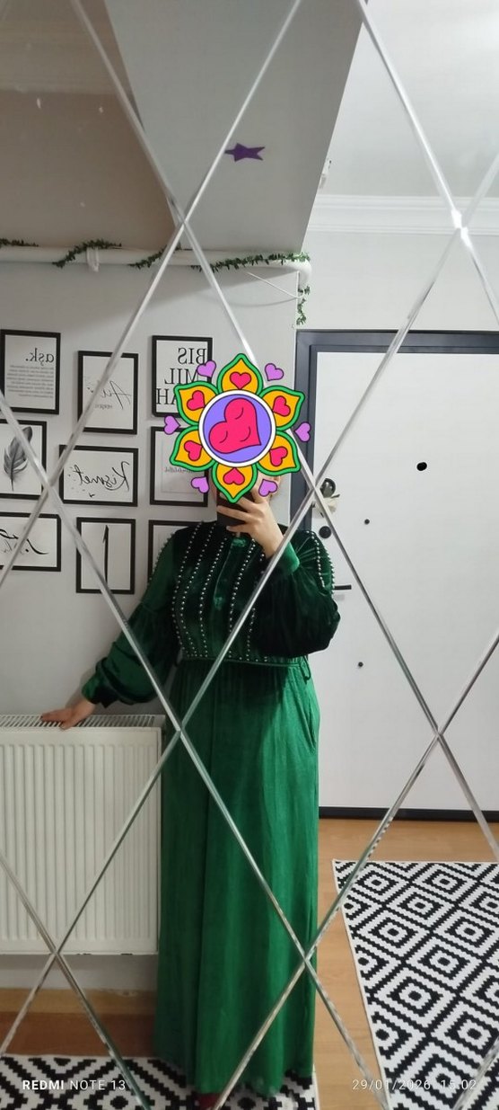 Kadın Yeşil Süet Uzun Nakışlı Elbise - Görsel 3