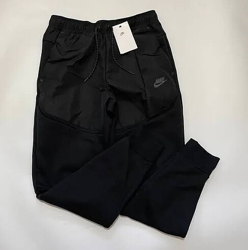 Nike Tech Fleece