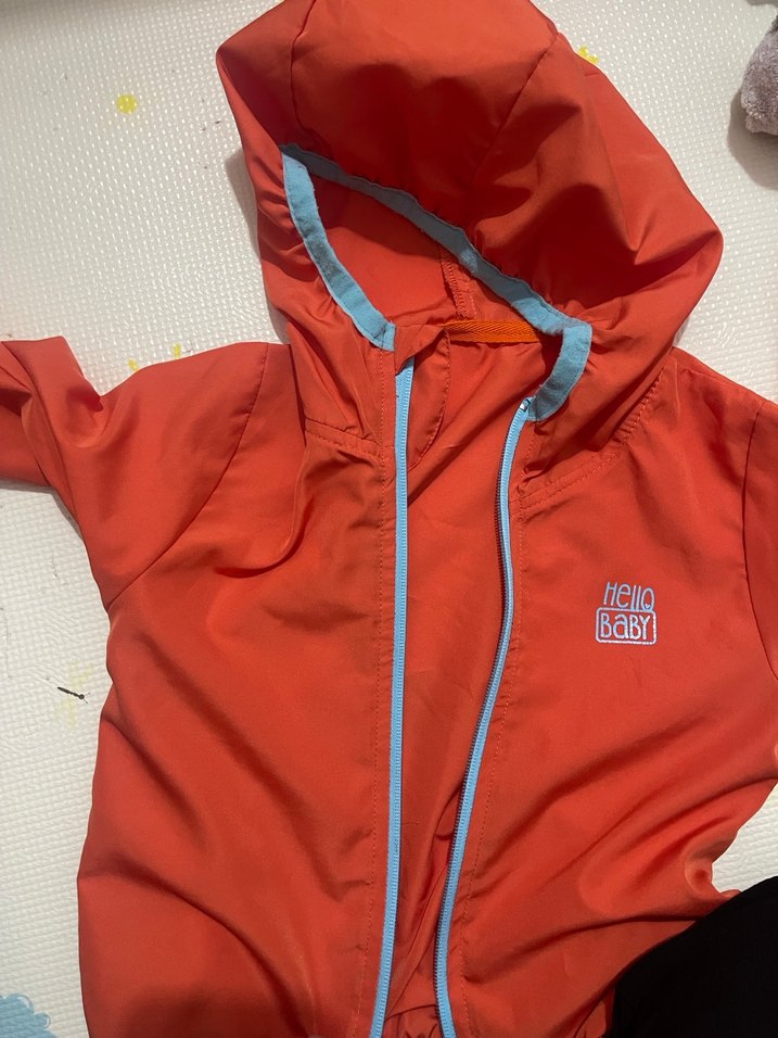 Kırmızı Fermuarlı Erkek Çocuk Yağmurluk - Görsel 2