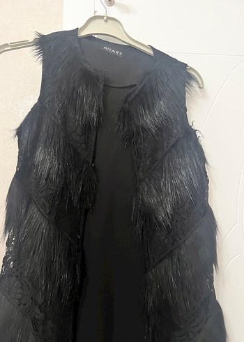 Siyah Uzun Kürklü Kadın Yelek - Görsel 3