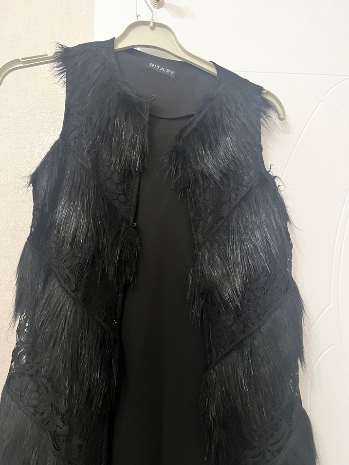 Siyah Uzun Kürklü Kadın Yelek - Görsel 3