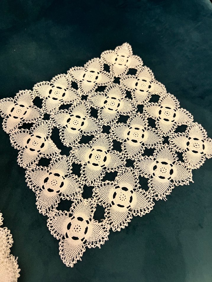 El İşi Dantel İşlemeli Kare Örtü (12 parçadır) - Görsel 2