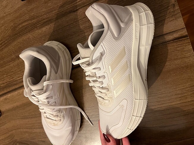 38,5 Beden Adidas spor ayakkabı