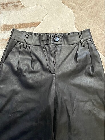 Bershka Deri pantolon