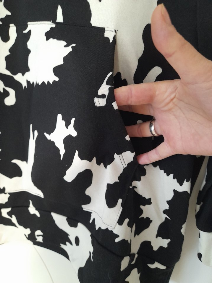 Kadın Siyah Beyaz Batik Desenli Kapüşonlu  takım - Görsel 5