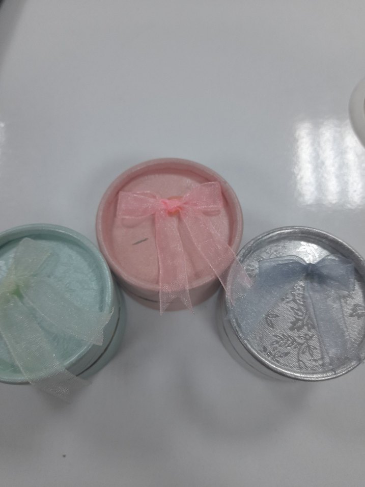 Renkli Yuvarlak Hediyelik Kutular - Görsel 3