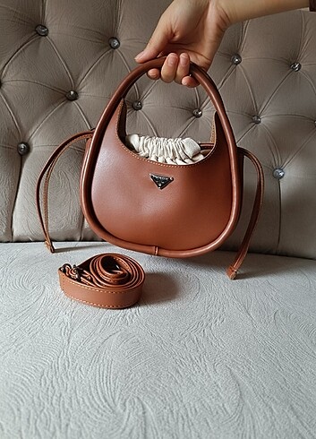 Prada çanta 