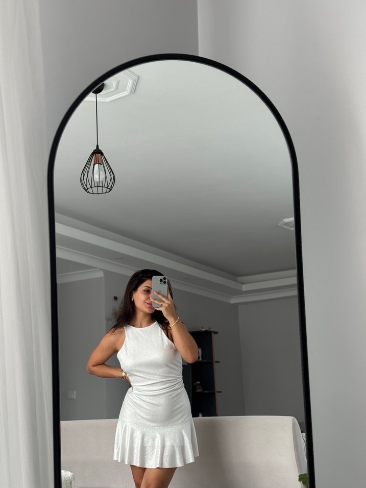 Şeffaf Detaylı Beyaz Mini Elbise - Görsel 3