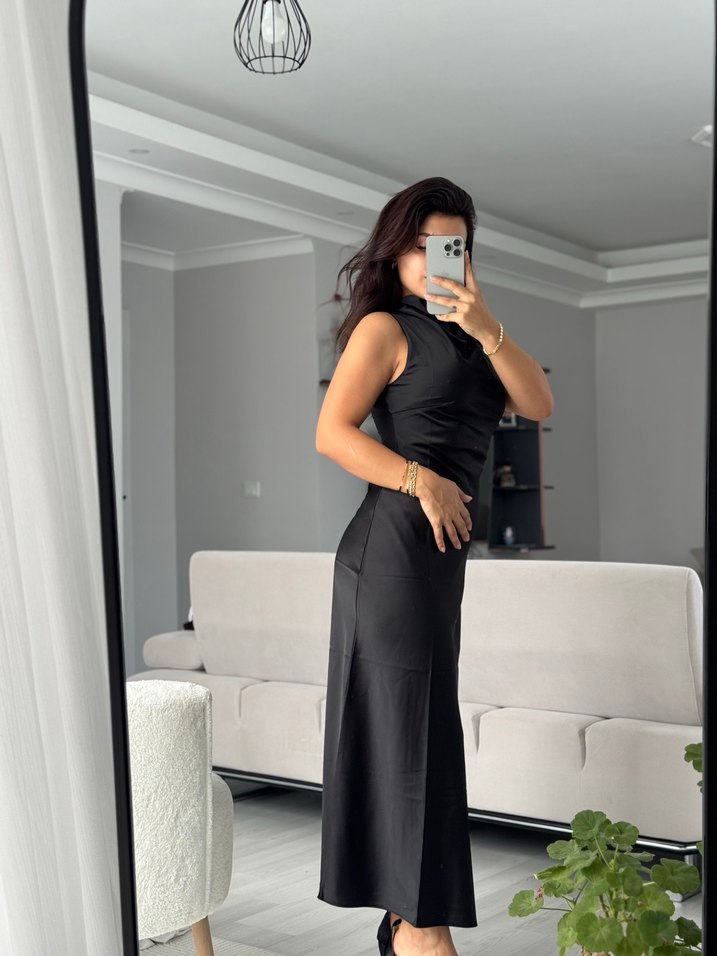 Siyah Yüksek Yakalı Midi Elbise - Görsel 4