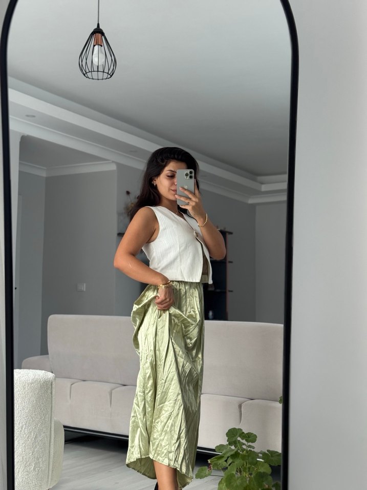 Şeffaf Dokulu Midi Boy Salaş Haki Etek - Görsel 3