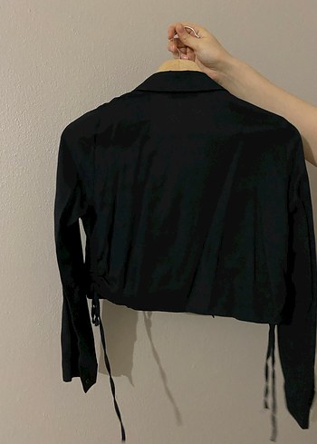 Siyah büzgü detay crop gömlek - Görsel 3