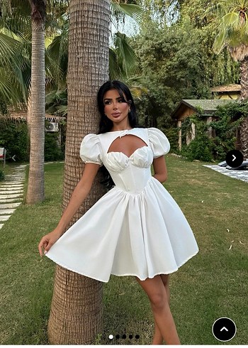 Beyaz Mini Straplez Elbise
Eyyo dan aldım hiç giyinmedim xs - Görsel 2