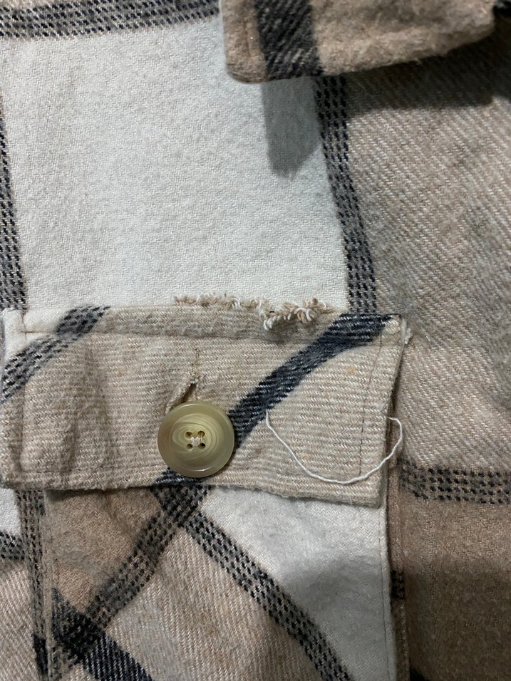 Düğmeli Ekose Desenli Kısa Kadın Gömlek - Görsel 3