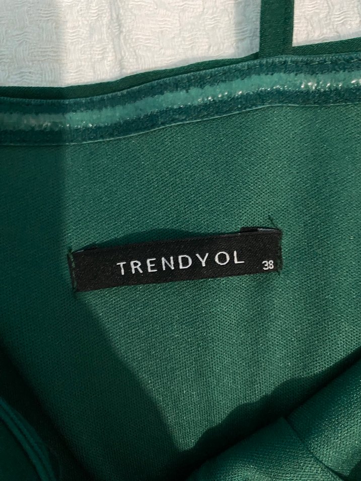 Yeşil Uzun İnce Askılı Kadın Abiye Elbise - Görsel 3