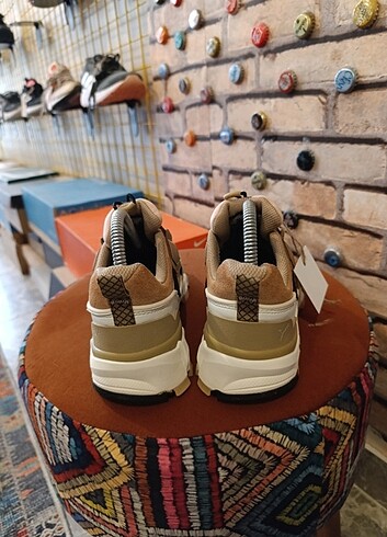 Puma Orijinal Puma Kadın Spor Outdoor Ayakkabı 