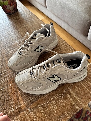 37,5 Beden ten rengi Renk 0 Orjinal new balance 530 krem/beige white