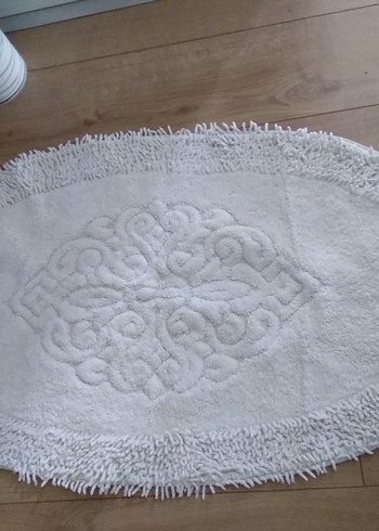 1.00*58 cm Ebatında İşlemeli Beyaz Oval Banyo Paspası - Görsel 3