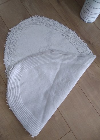 1.00*58 cm Ebatında İşlemeli Beyaz Oval Banyo Paspası - Görsel 5