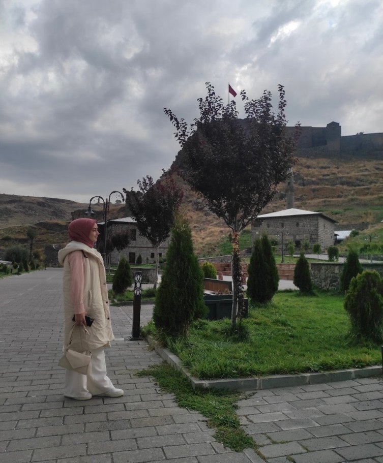 Uzun, Gevşek Kesim Triko Kadın Kaban #şişme mont # yelek - Görsel 3