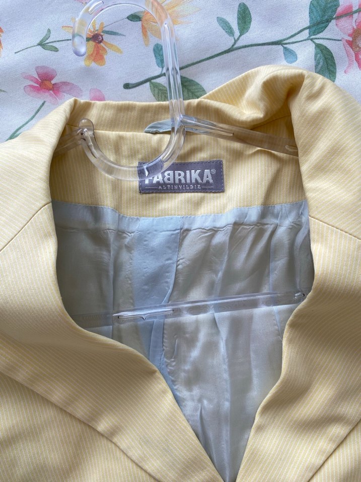 Sarı Düğmeli Kadın Blazer Ceket - Görsel 3