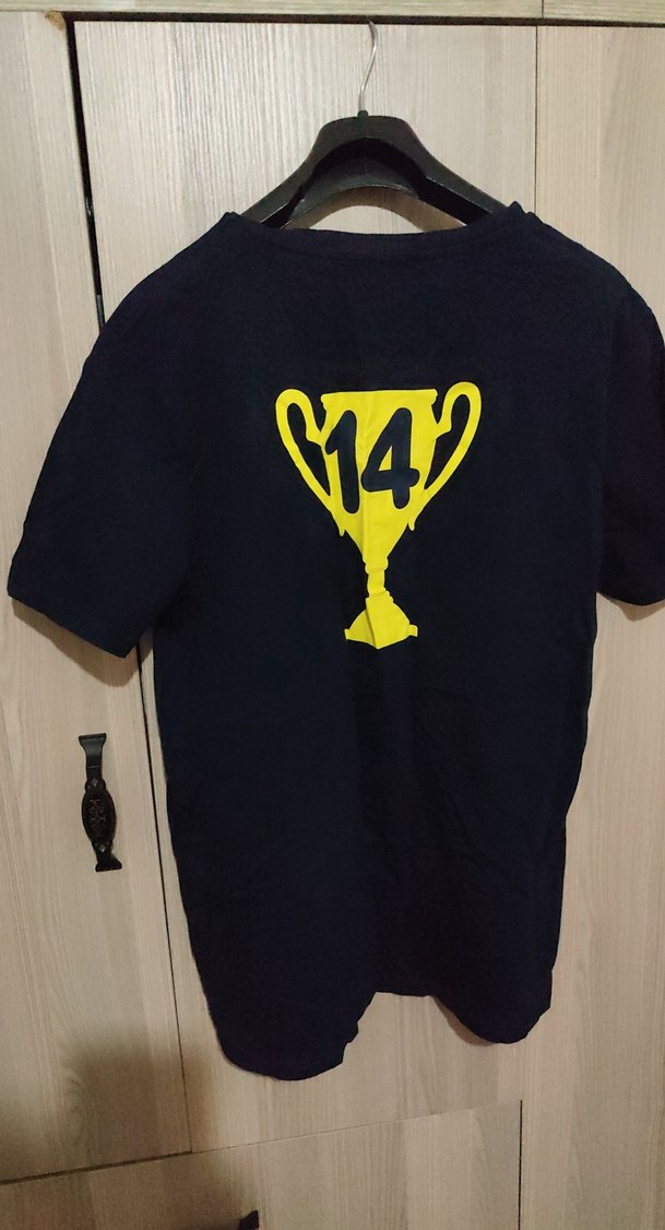 Siyah Baskılı Kadın Tişört - Görsel 3