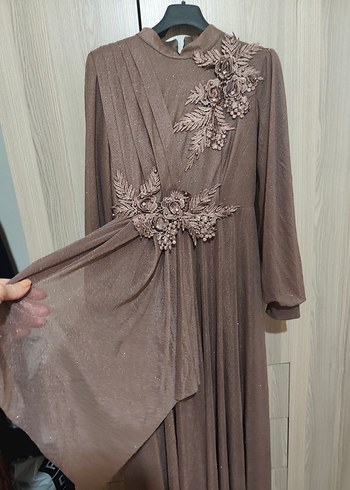 Nakışlı Uzun Kollu Bej Kadın Abiye Elbise - Görsel 4