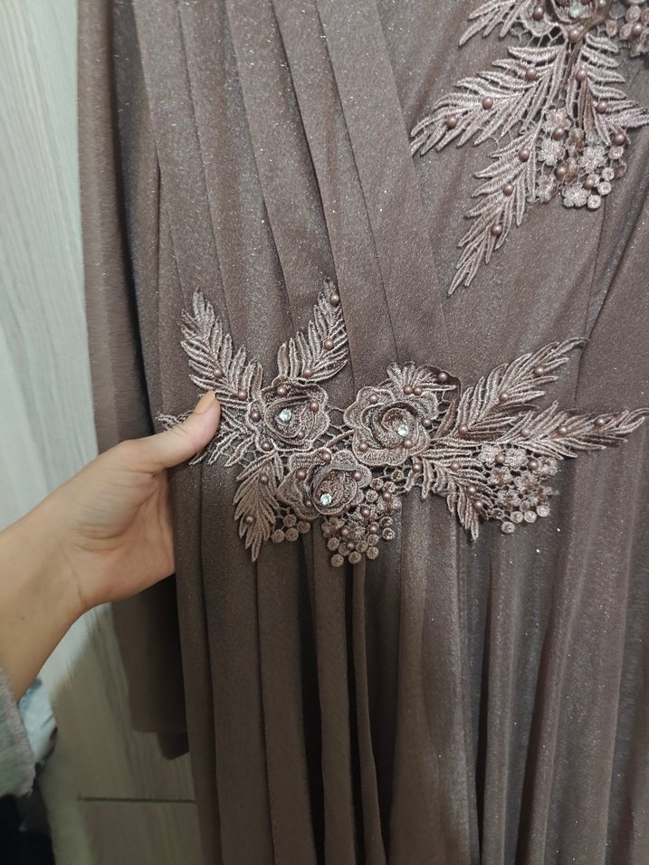 Nakışlı Uzun Kollu Bej Kadın Abiye Elbise - Görsel 5