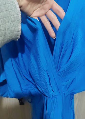 Mavi V Yakalı Uzun Salaş Kadın Elbise - Görsel 4