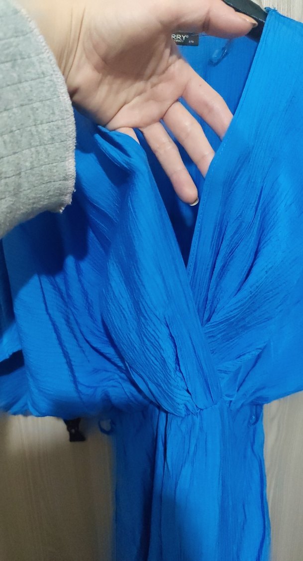 Mavi V Yakalı Uzun Salaş Kadın Elbise - Görsel 4