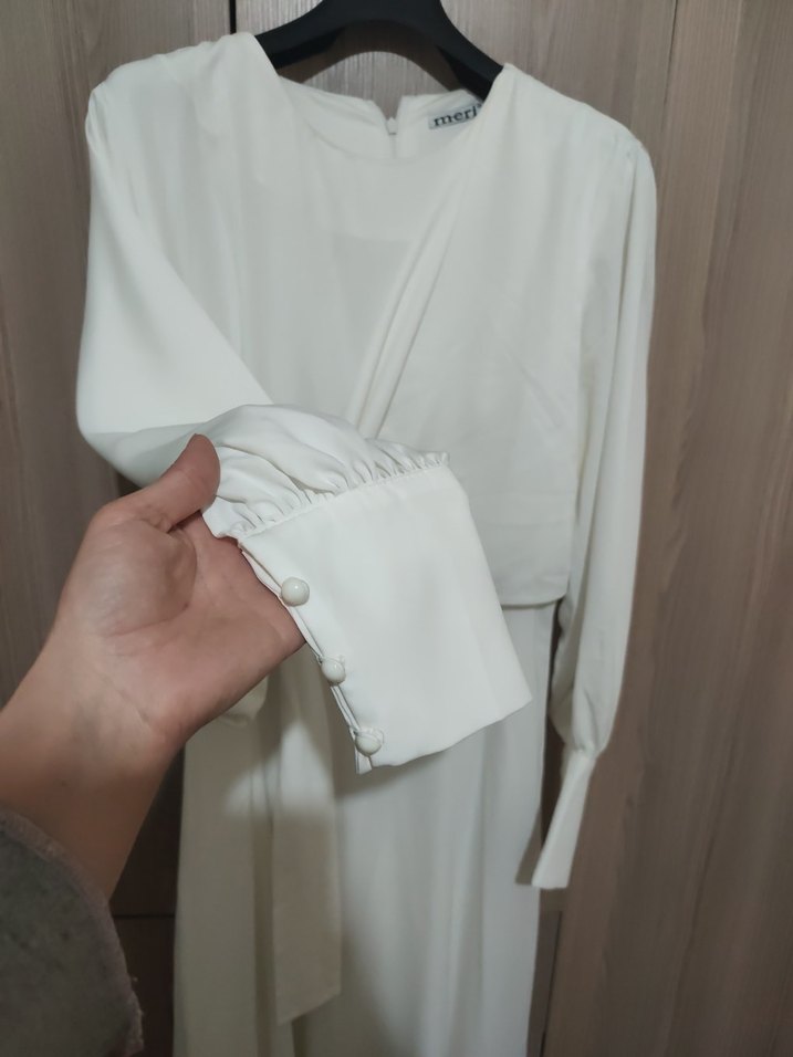 Beyaz Uzun Kollu V Yakalı Kadın Elbise - Görsel 5