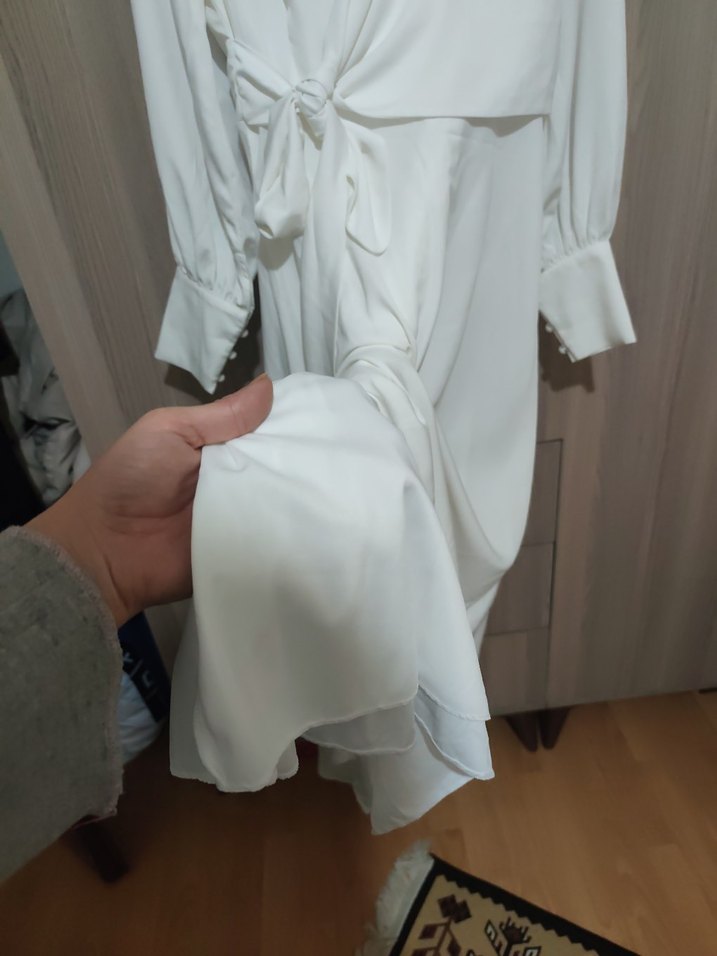 Beyaz Uzun Kollu V Yakalı Kadın Elbise - Görsel 4