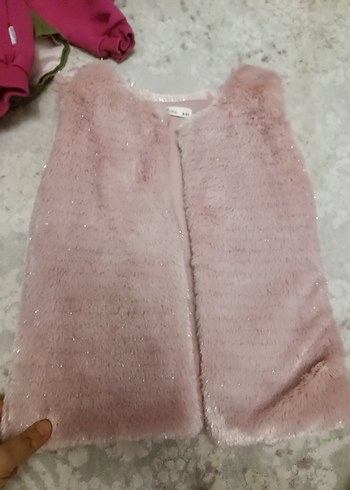 Kız Çocuk Pembe Kürklü Nakışlı Yelek - Görsel 2