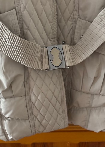 Kürk Detaylı Bej Kadın Kışlık Ceket - Görsel 6