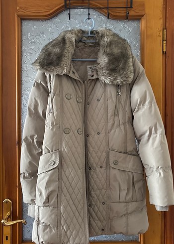 Kürk Detaylı Bej Kadın Kışlık Ceket - Görsel 2