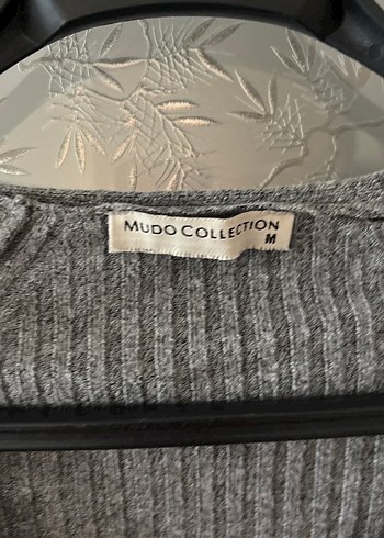 Gri V Yaka Kısa Kollu Triko Kadın Kazak - Görsel 2