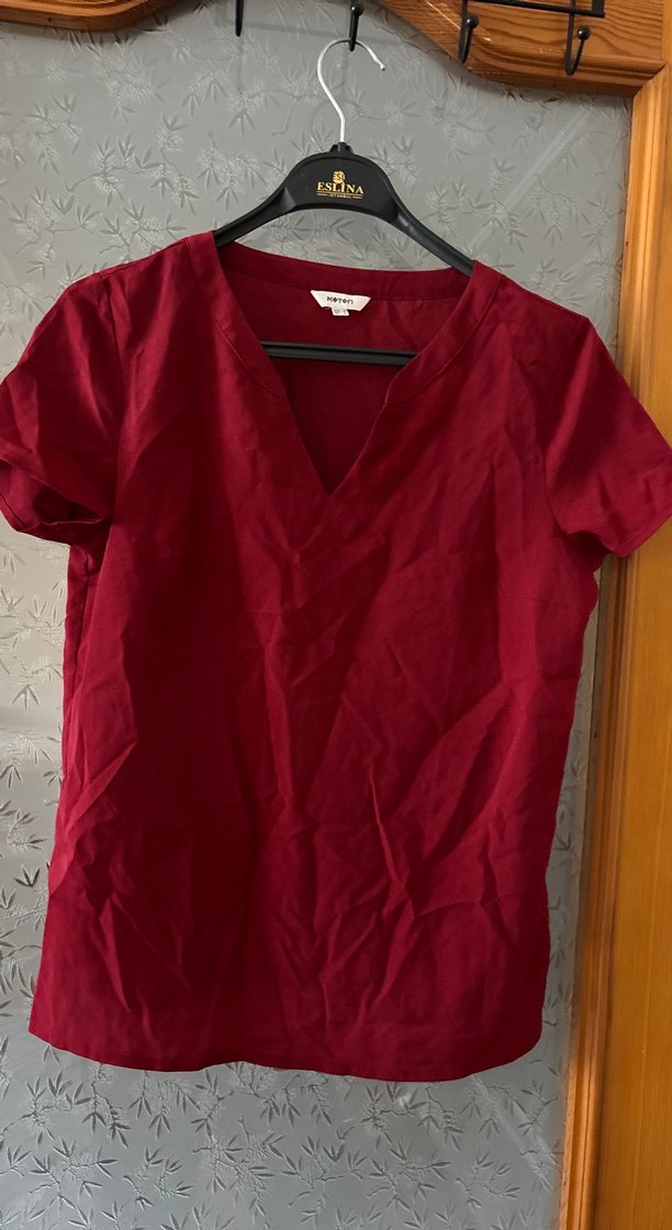 Bordo V Yaka Kısa Kollu  Gömlek - Görsel 2