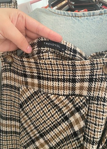 42 Beden Kareli, Kürklü Bej Mini Etek