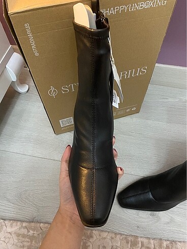 38 Beden siyah Renk Stradivarius topuklu bot
